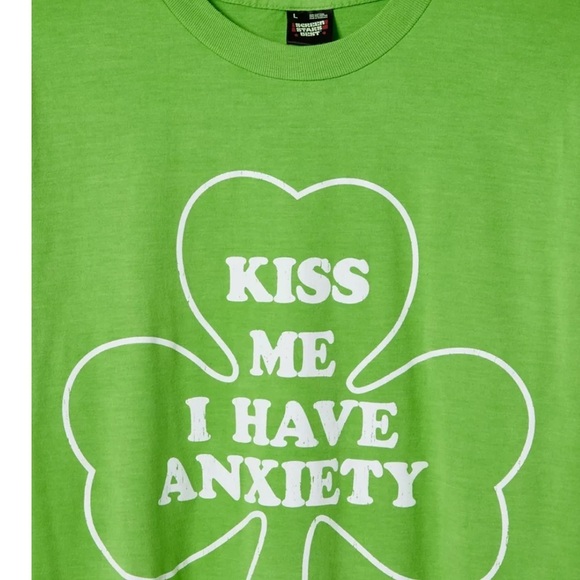 NWOT Screen Stars Urban Outfitters Exclusive Kiss Me Tee Size Small - Picture 2 of 12